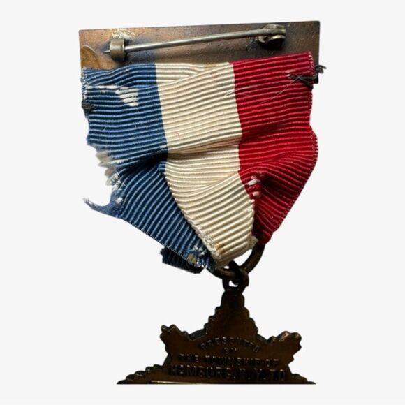 1917 Victory Medal – Town of Hamburg, NY – Local War Service Award by C.H. Co. - Picture 11 of 11